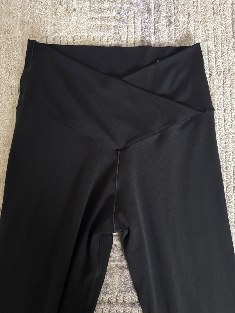 Offline by Aerie Black High-Waist Crossover Leggings - Picture 4 of 8